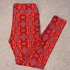 Lularoe Valentine’s Day Leggings